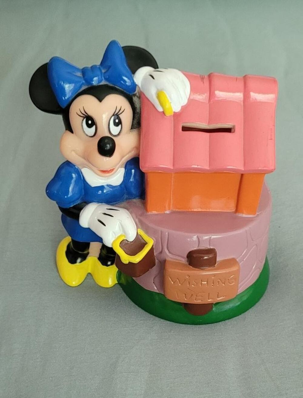 DISNEY Minnie Mouse Wishing Well PVC Coin/Piggy Bank With Stopper--Vintage!